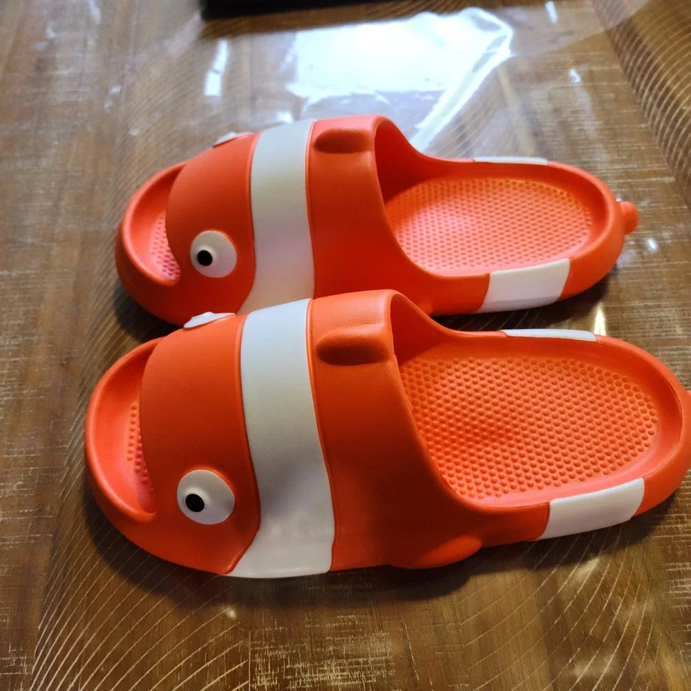 Unbranded clownfish themed